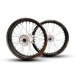 CONJUNTO DE RODAS PARA PISTA DE SUJEIRA - CUBO HONDA 17"